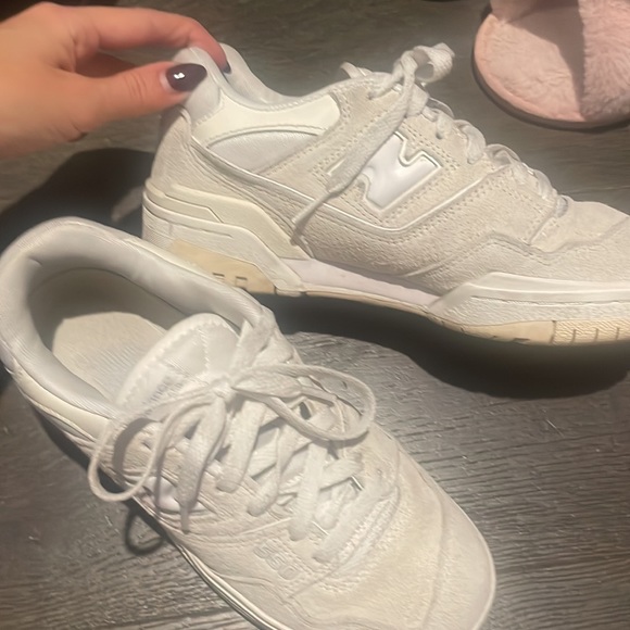 New balance 550 womens 6 eggshell suede color sneaker - Picture 2 of 5